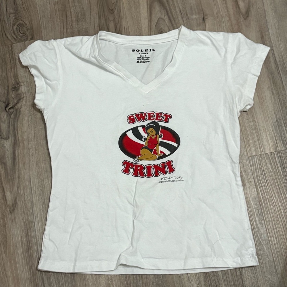Soleil White Graphic Tee - Sweet Trim Design